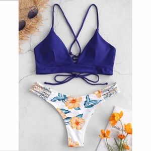 ZAFUL Lace-Up Braided Flower Bikini Set